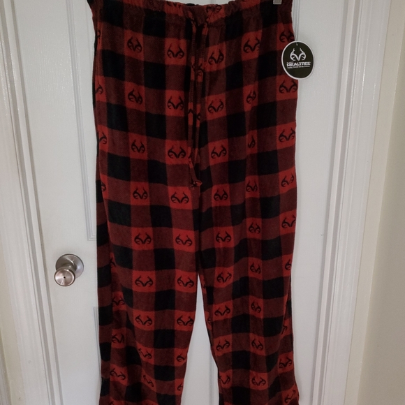 Realtree Other - NEW Super Soft Realtree Fleece Pajama Bottoms